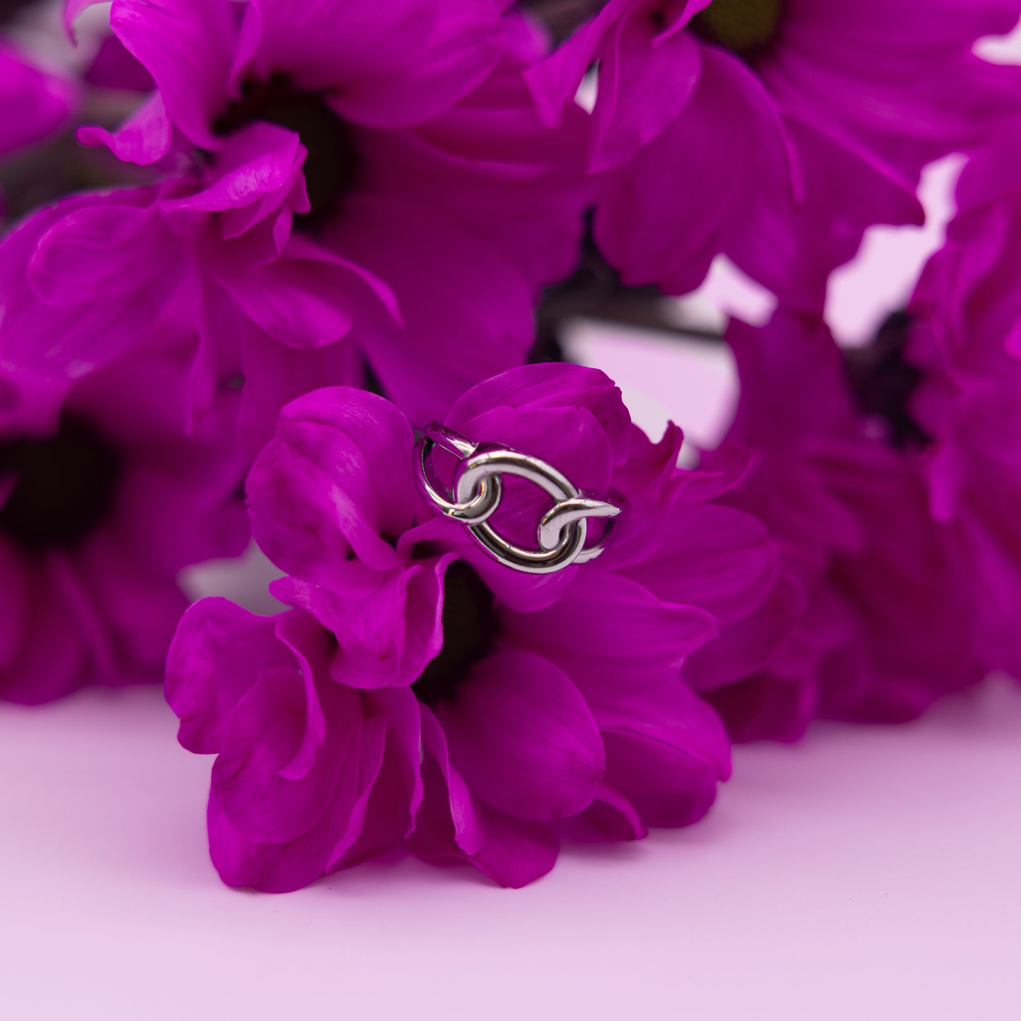 Selene ring